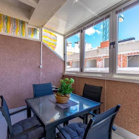 Atico Soleado Con Ubicacion Perfecta アパート トレビエハ